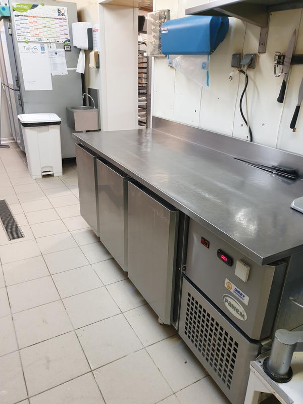 Fonds de commerce - Magasins - 150 m²