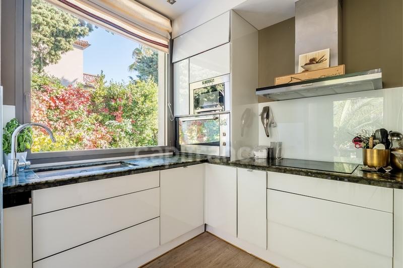 Maison - 192 m² - 6 pièces