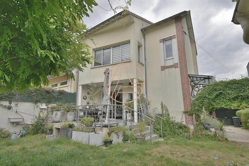 Maison - 123 m² - 4 pièces