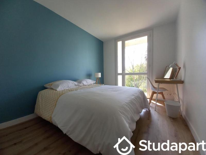 Chambre - 12 m² - 1 pièce