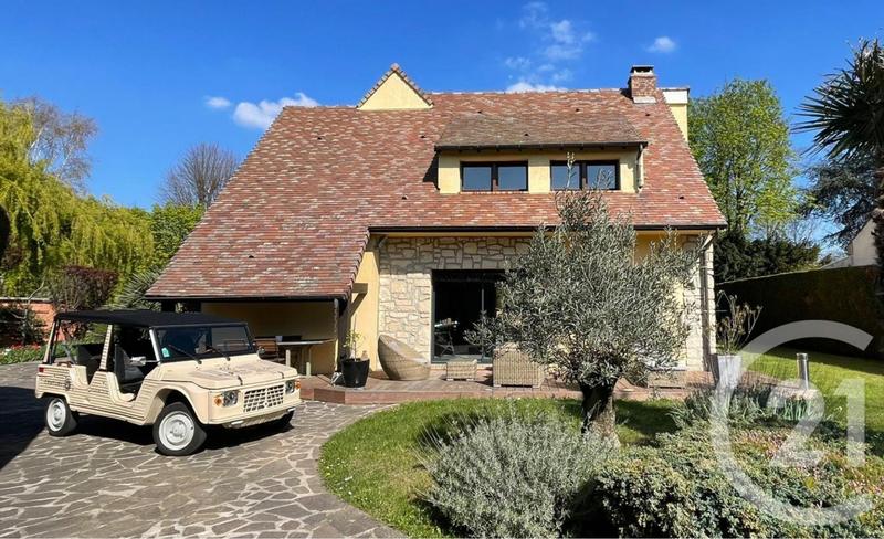 Maison - 243 m² - 9 pièces