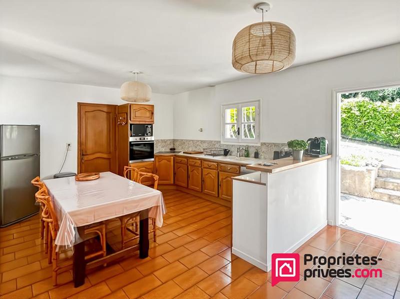 Villa - 332 m² - 12 pièces