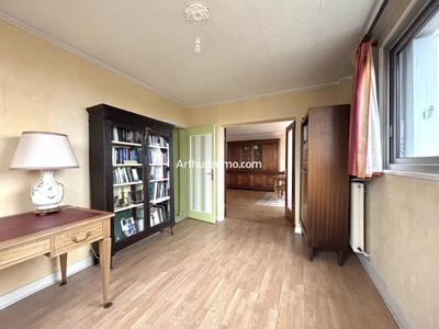 Appartement - 82 m² - 4 pièces