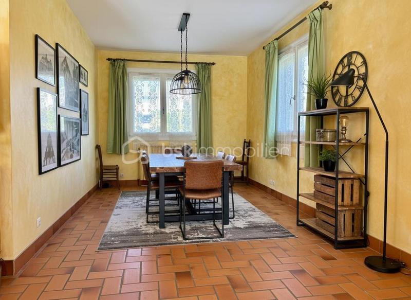 Maison - 175 m² - 8 pièces