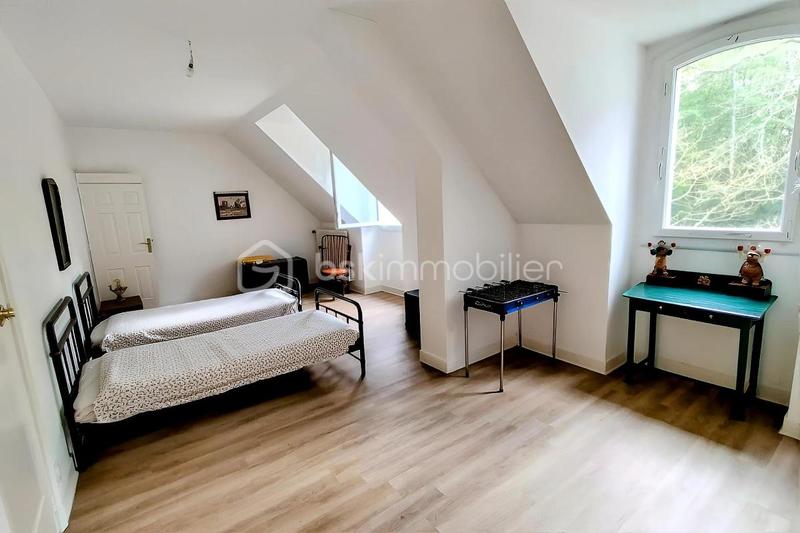 Maison - 192 m² - 6 pièces