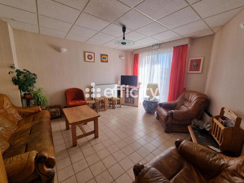 Bureau - 757 m² - 22 pièces