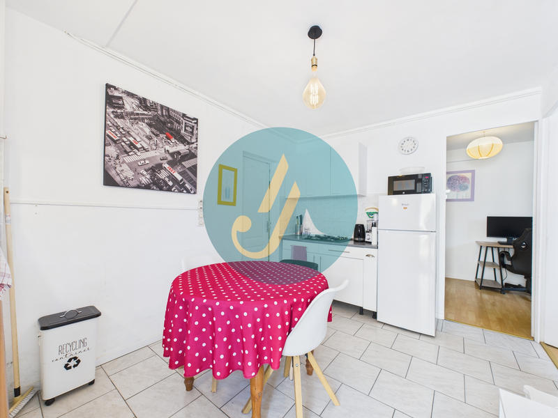 Maison - 198 m² - 11 pièces