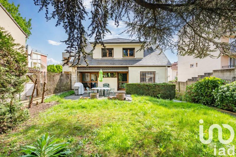 Maison de maîtres - 190 m² - 8 pièces