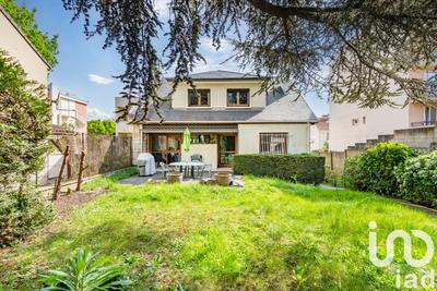 Maison de maîtres - 190 m² - 8 pièces