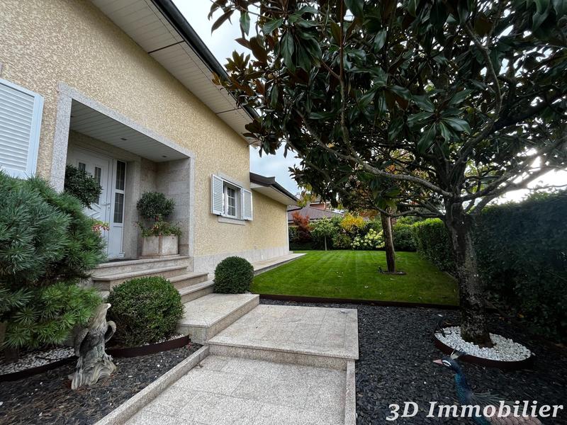 Maison - 255 m² - 7 pièces