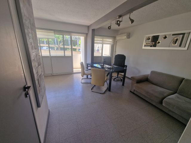 Local commercial - 58 m² - 2 pièces