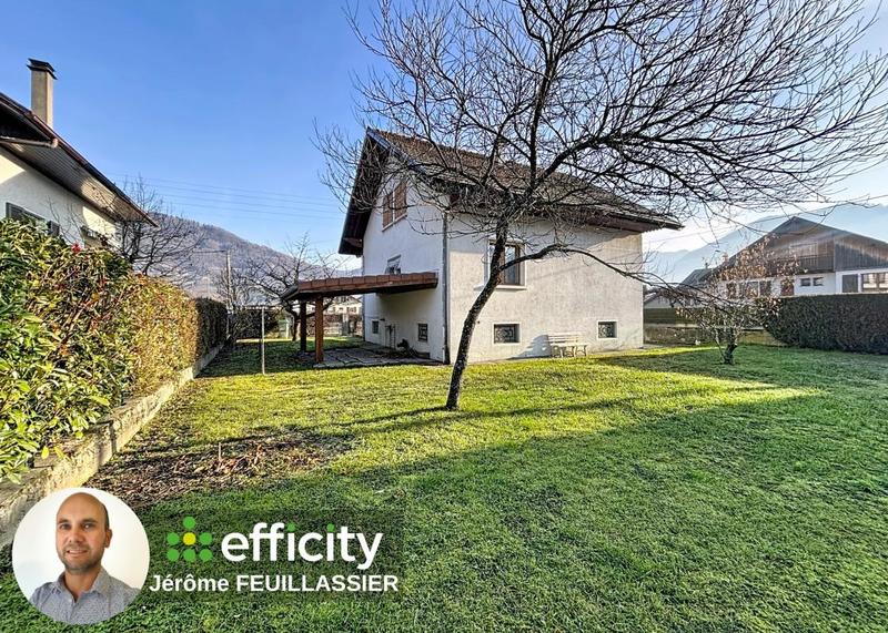 Maison - 90 m² - 5 pièces