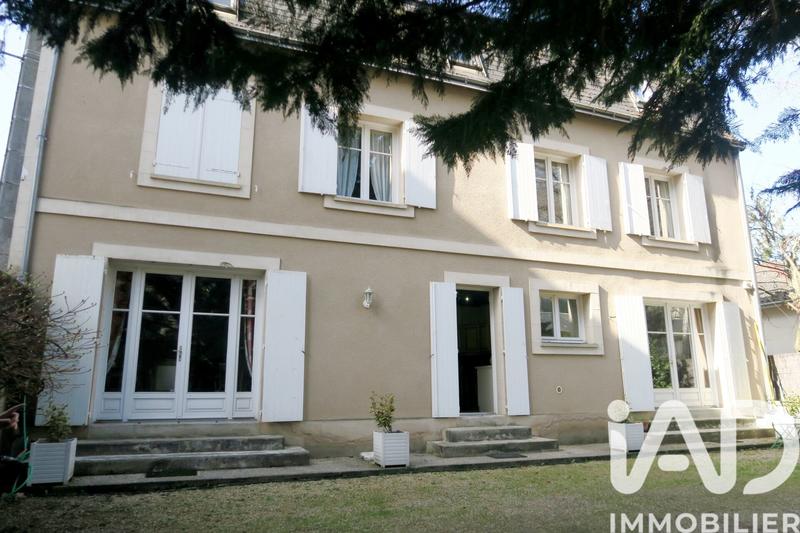 Maison de maîtres - 423 m² - 13 pièces