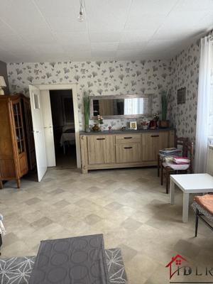 Maison - 185 m² - 18 pièces