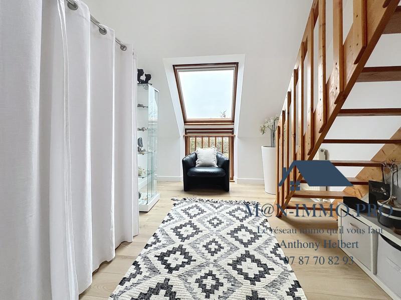 Maison contemporaine - 207 m² - 7 pièces