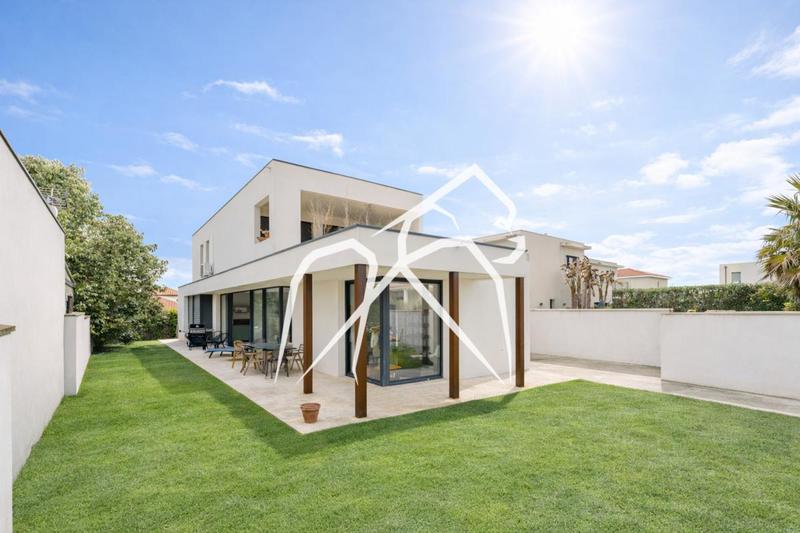 Maison ancienne - 194 m² - 5 pièces