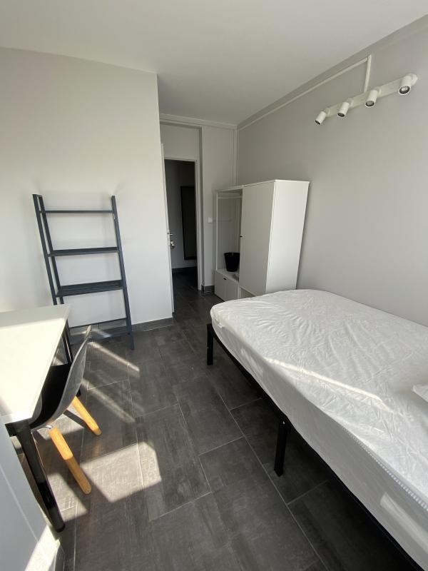 Appartement - 105 m² - 7 pièces