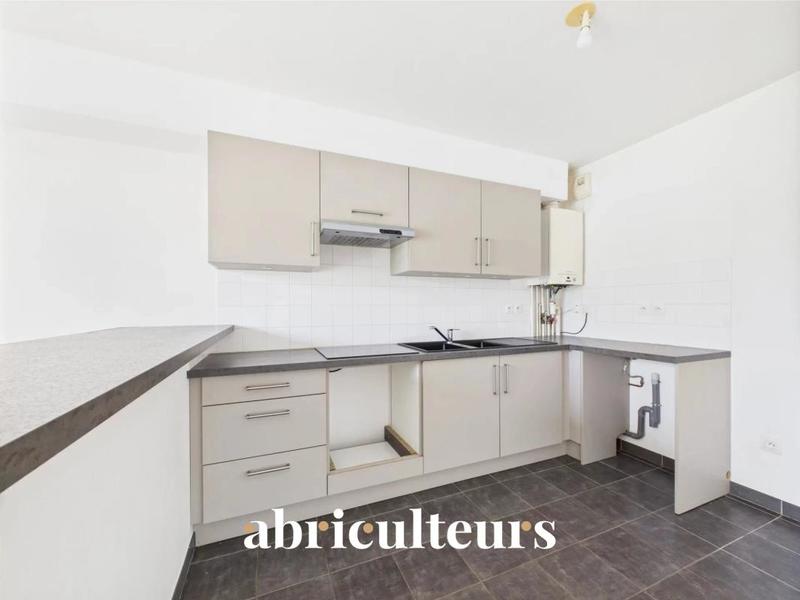 Appartement ancien - 69 m² - 3 pièces