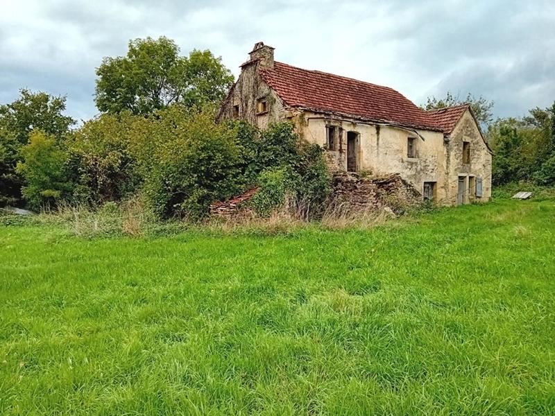 Maison - 250 m² - 6 pièces