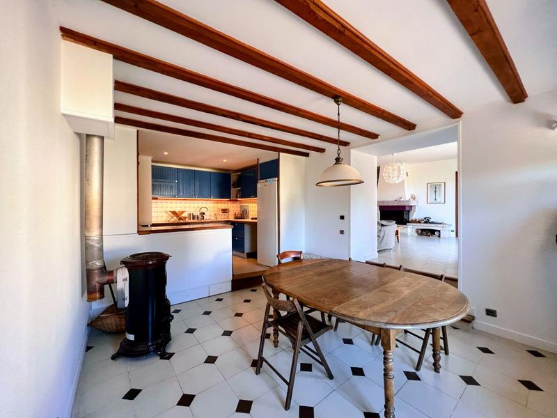 Maison - 137 m² - 7 pièces