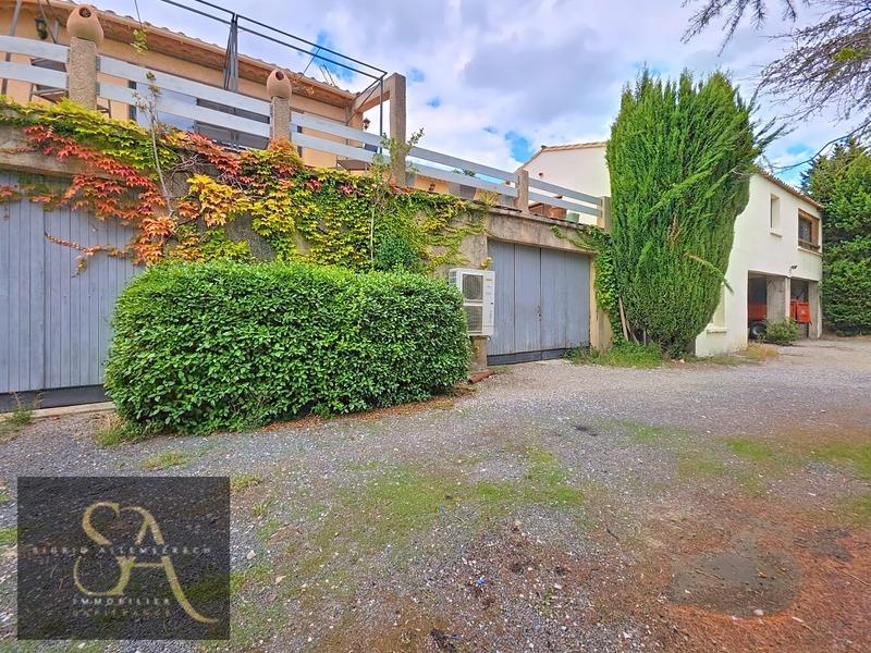 Maison - 250 m² - 13 pièces