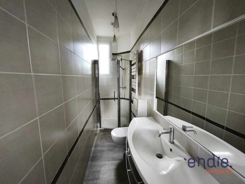 Maison - 94 m² - 5 pièces