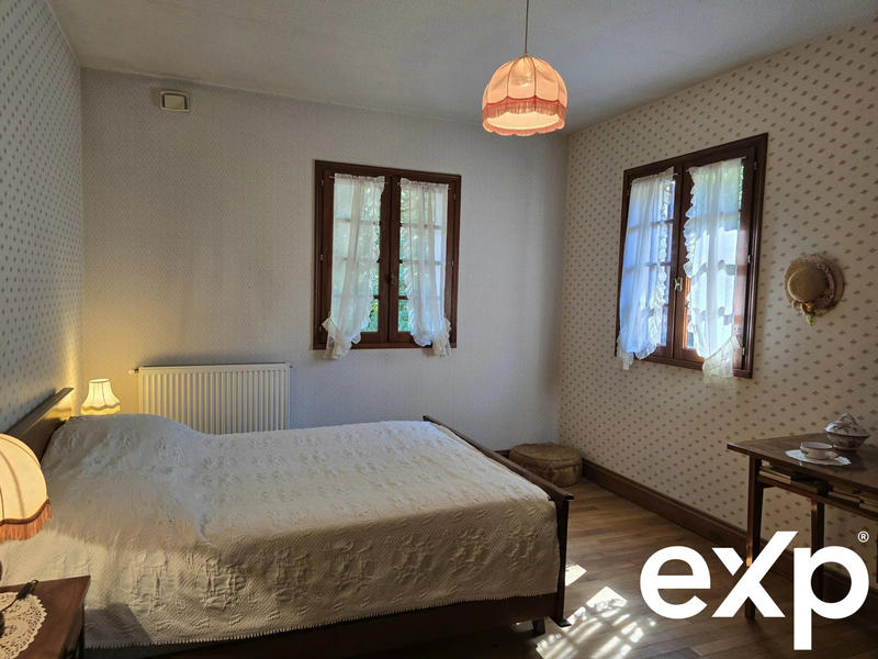 Maison - 315 m² - 10 pièces