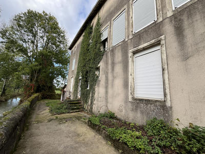 Maison - 316 m² - 6 pièces