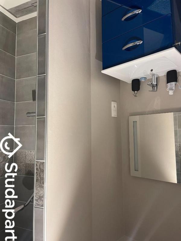 Chambre - 68 m² - 1 pièce