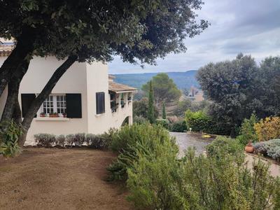 Villa - 197 m² - 8 pièces