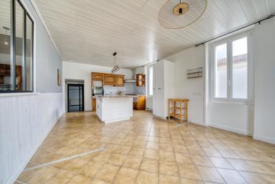 Maison de village - 198 m² - 4 pièces