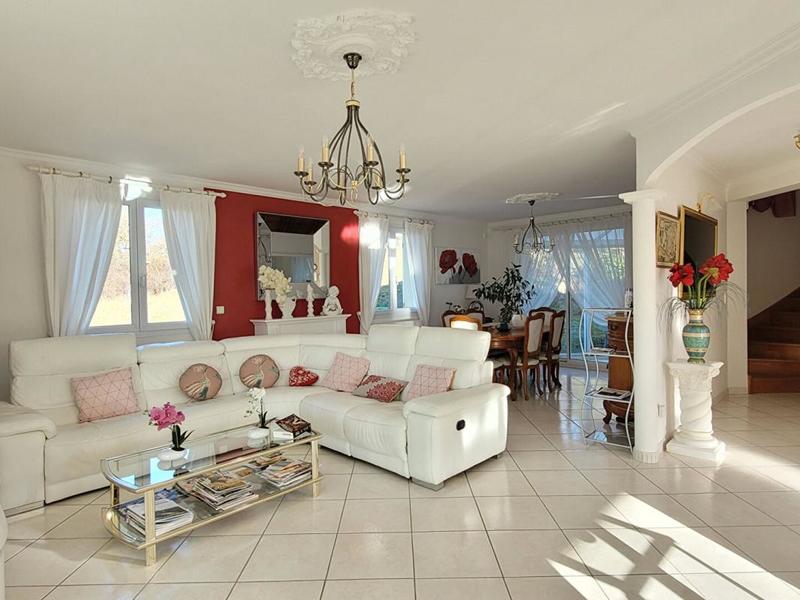 Maison - 190 m² - 7 pièces