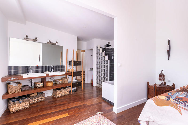 Appartement - 219 m² - 5 pièces