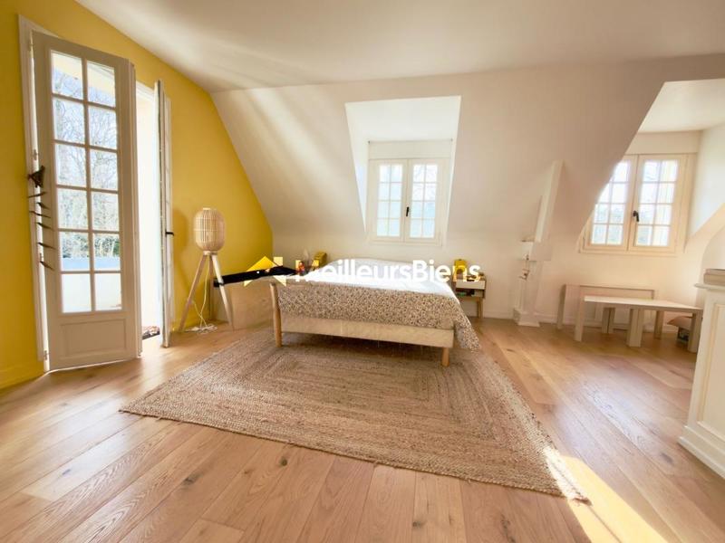 Villa - 350 m² - 10 pièces