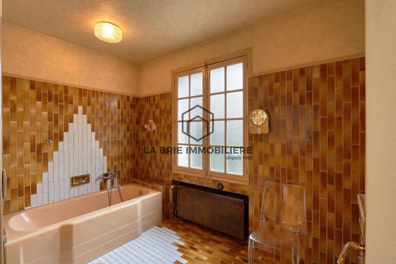 Maison - 149 m² - 6 pièces