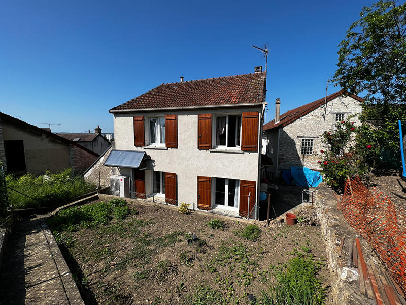 Maison - 98 m² - 5 pièces