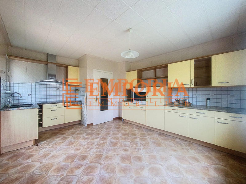 Maison traditionnelle - 156 m² - 6 pièces