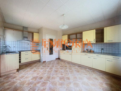 Maison traditionnelle - 156 m² - 6 pièces