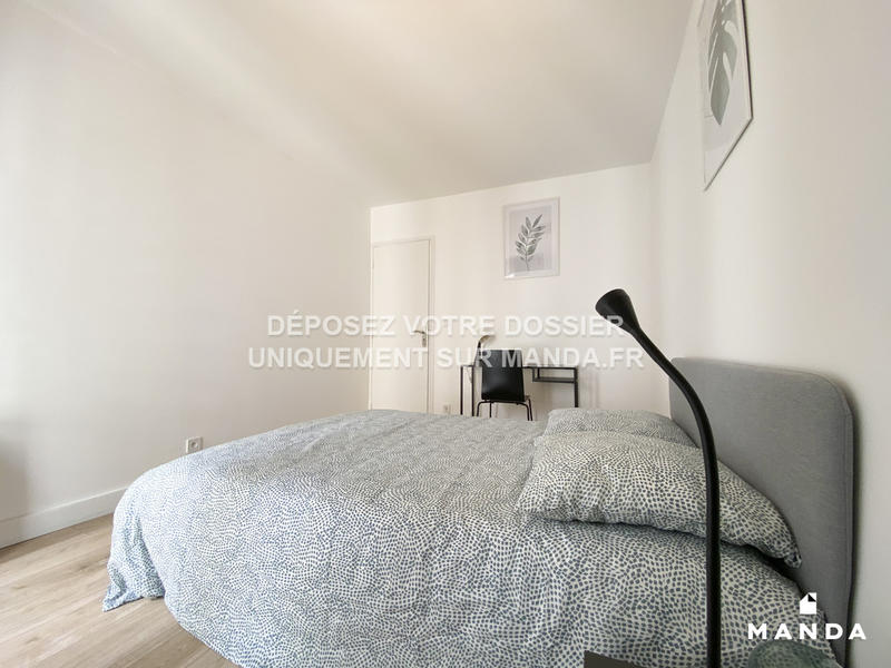 Chambre - 11 m² - 5 pièces