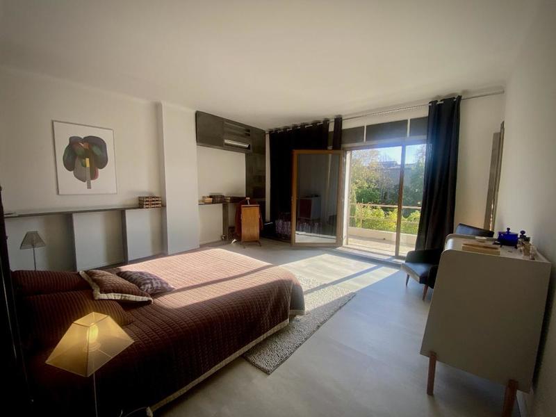 Maison - 240 m² - 6 pièces