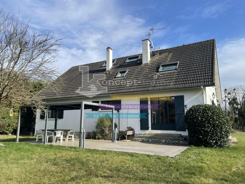 Pavillon - 211 m² - 9 pièces