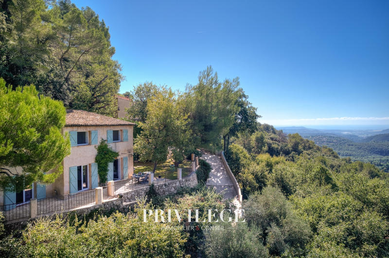 Maison - 144 m² - 5 pièces