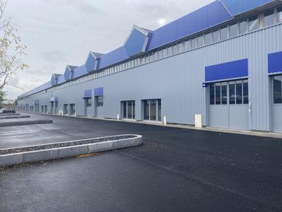 Local d'activités - 261 m²