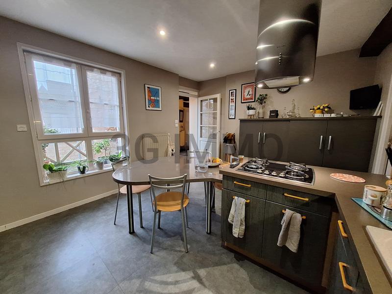 Maison de ville - 167 m² - 8 pièces