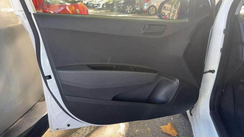 Hyundai i10 II 1.0 66 Initia