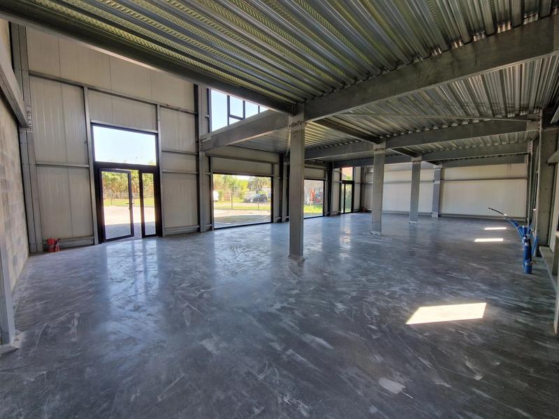 Bureau - 114 m² - 1 pièce