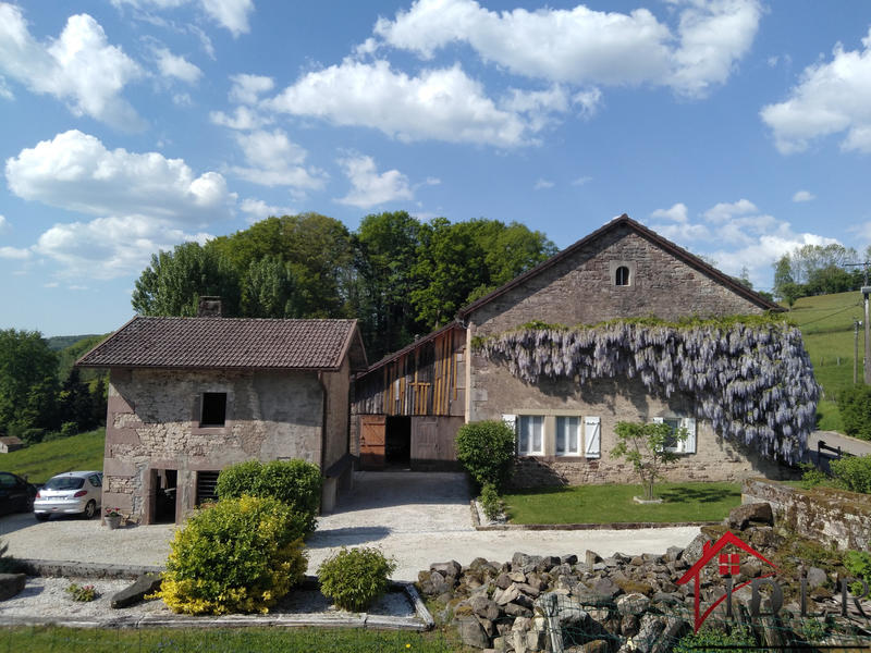 Propriété - 198 m² - 8 pièces