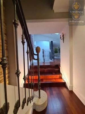 Maison - 230 m² - 7 pièces