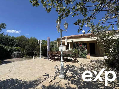 Maison - 232 m² - 8 pièces