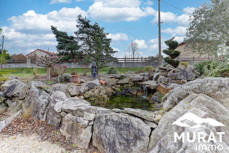 Maison - 220 m² - 7 pièces